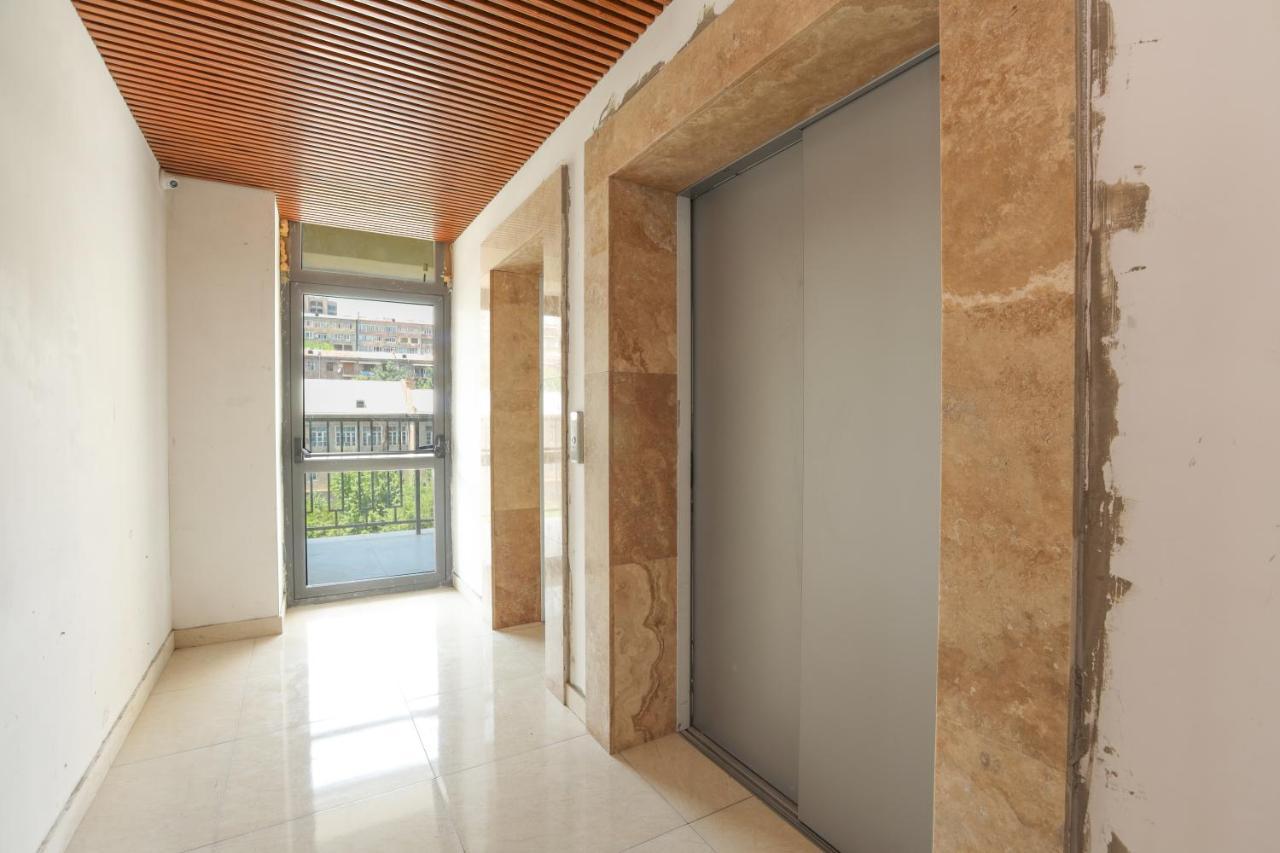 Stay Inn Apartments On Amiryan 26/4 Erivan Exterior foto